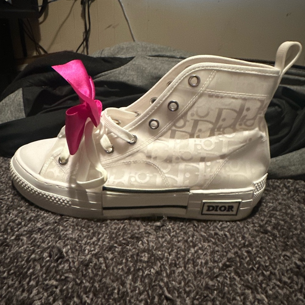 Dior b23
